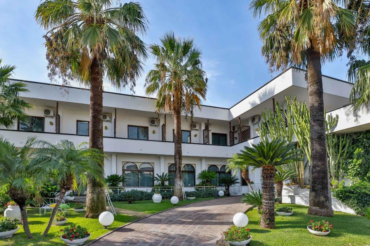 Hotel Delfa Paestum Exterior photo