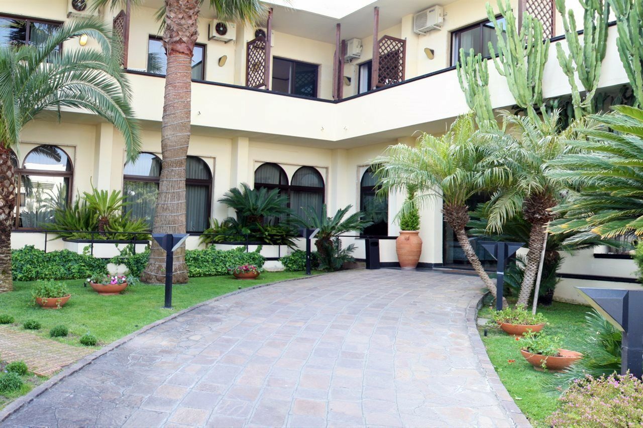 Hotel Delfa Paestum Exterior photo